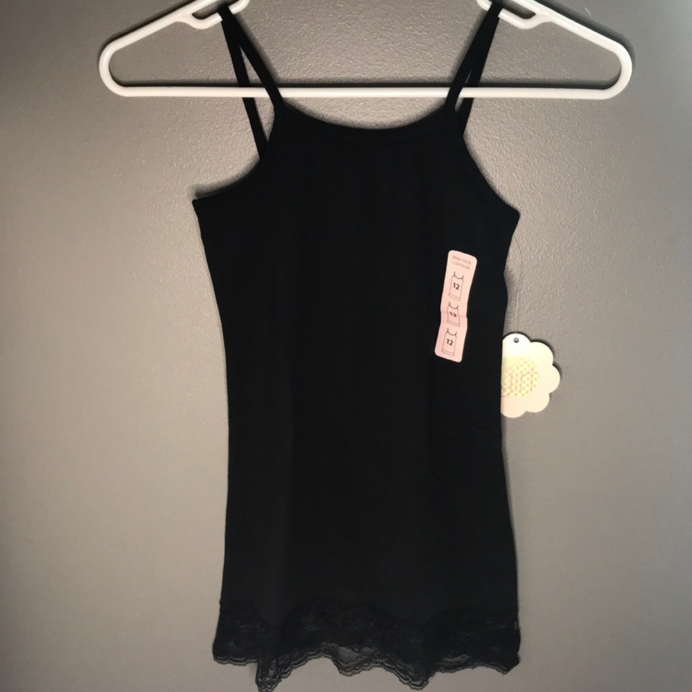 🖤NWT Little Lace Cami🖤
